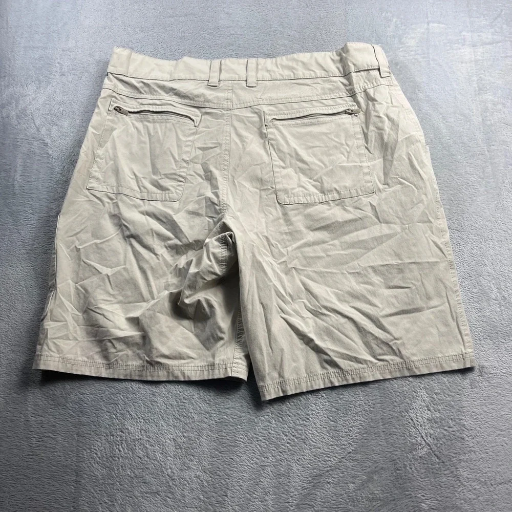Huk Fishing Shorts Mens XXL Tan Khaki Performance Cargo Technical Hiking
